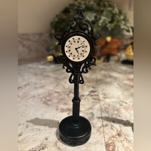 Lefton Colonial Village Clock 5 3/4th tall